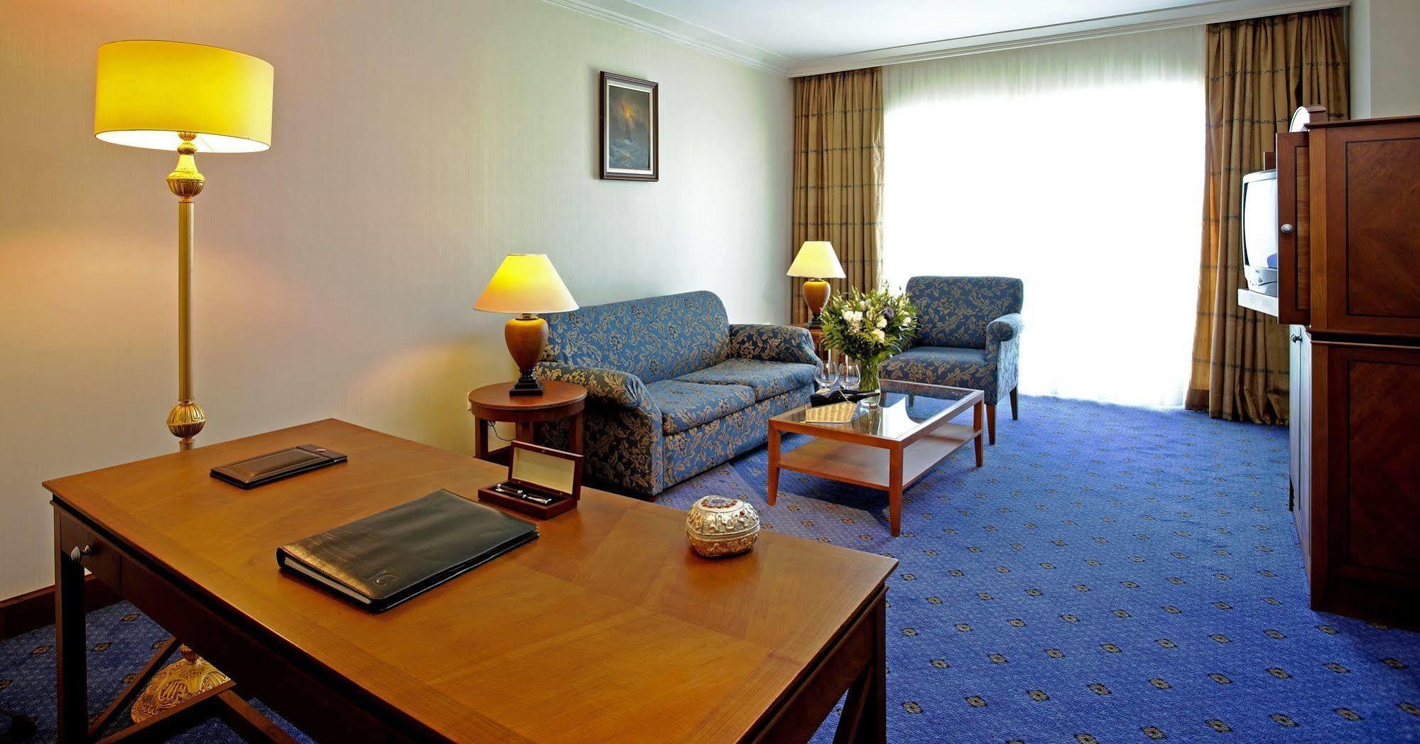 Ic Hotels Airport Antalya Zimmer foto